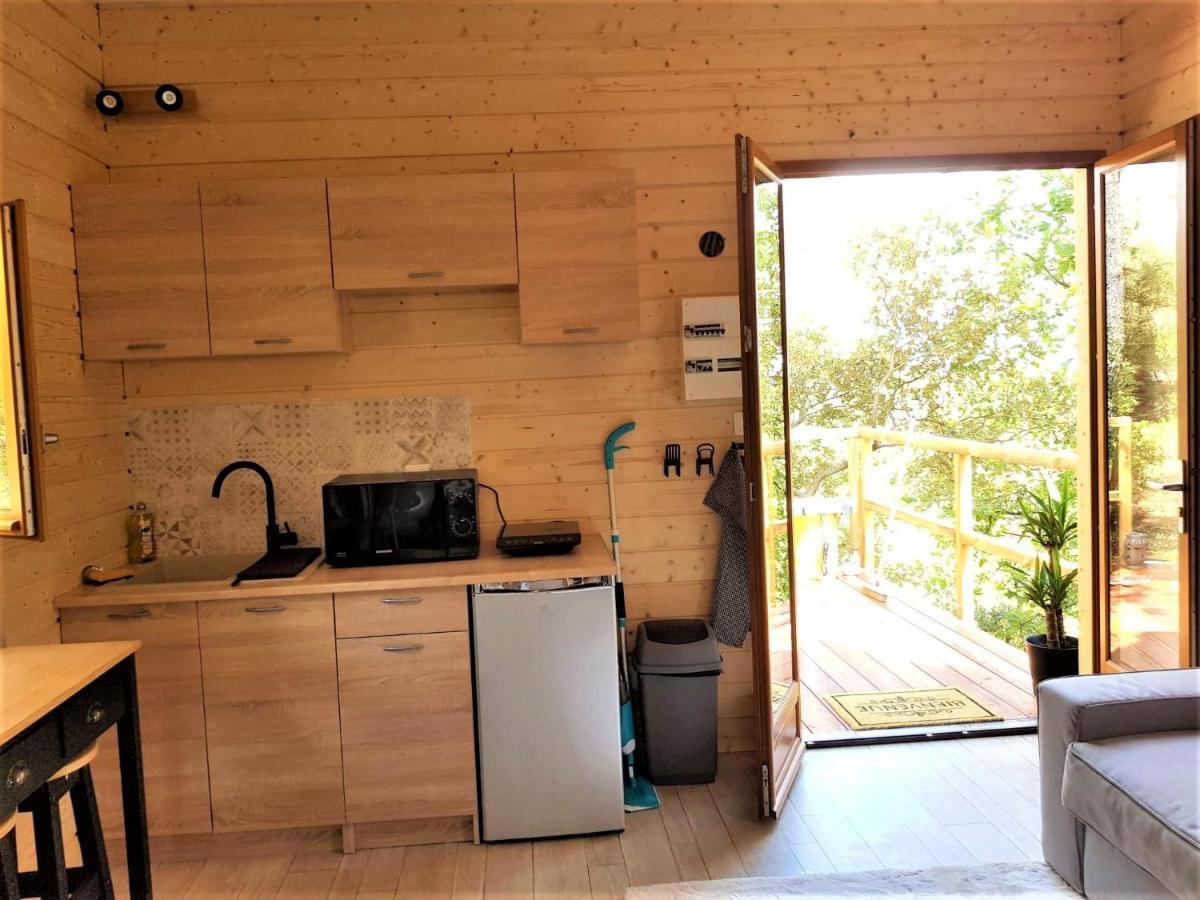 Cabane Dans Les Arbres "La Kaz Aux Cigales" Cuers Exteriér fotografie